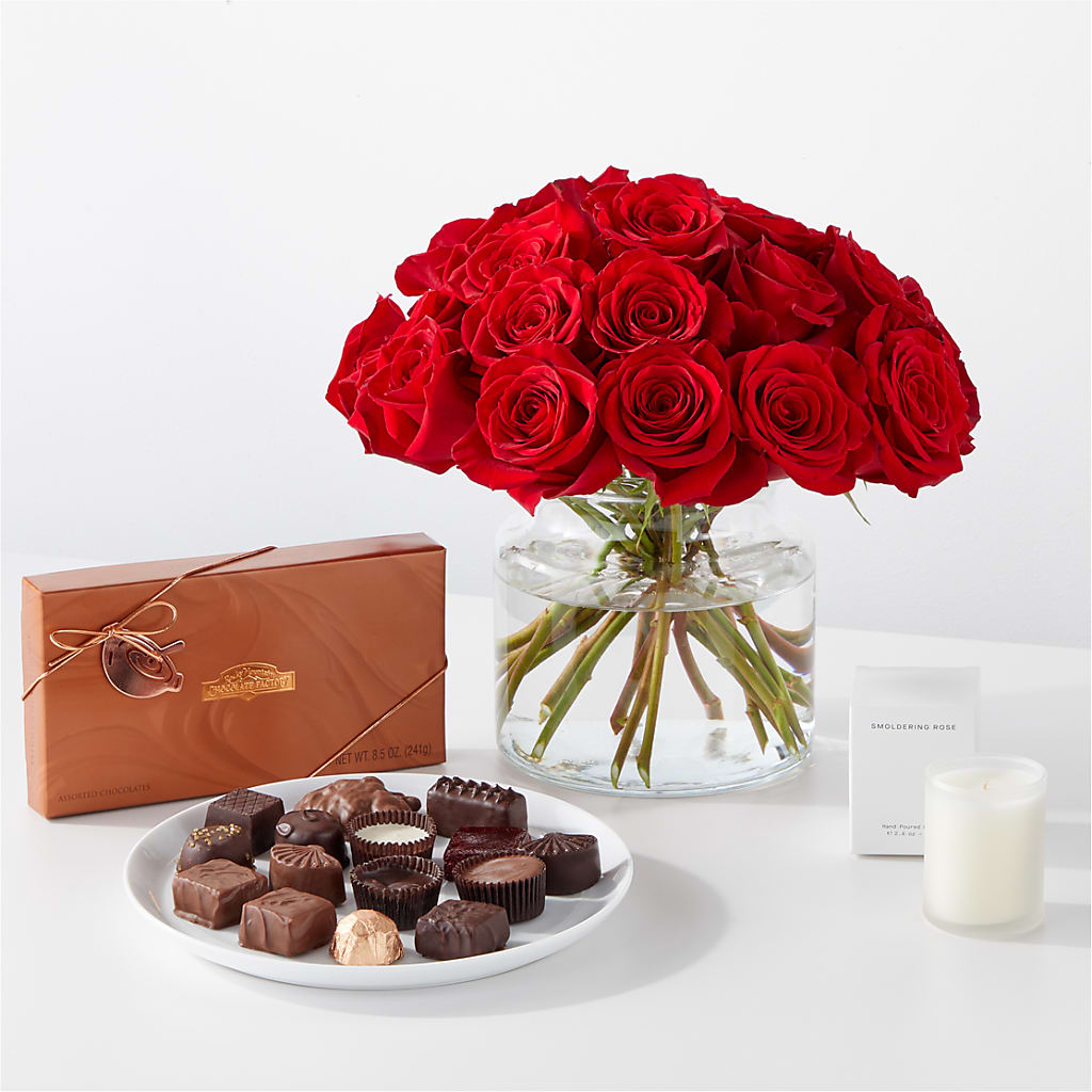 Cupid's Embrace Red Rose Bouquet – Gifted Delights, Bullhead City AZ